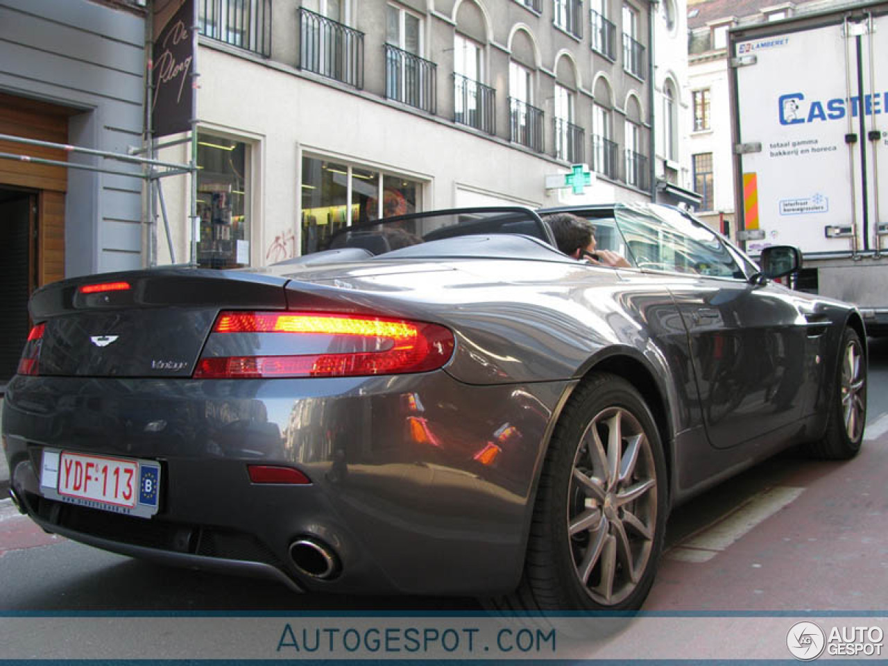 Aston Martin V8 Vantage Roadster