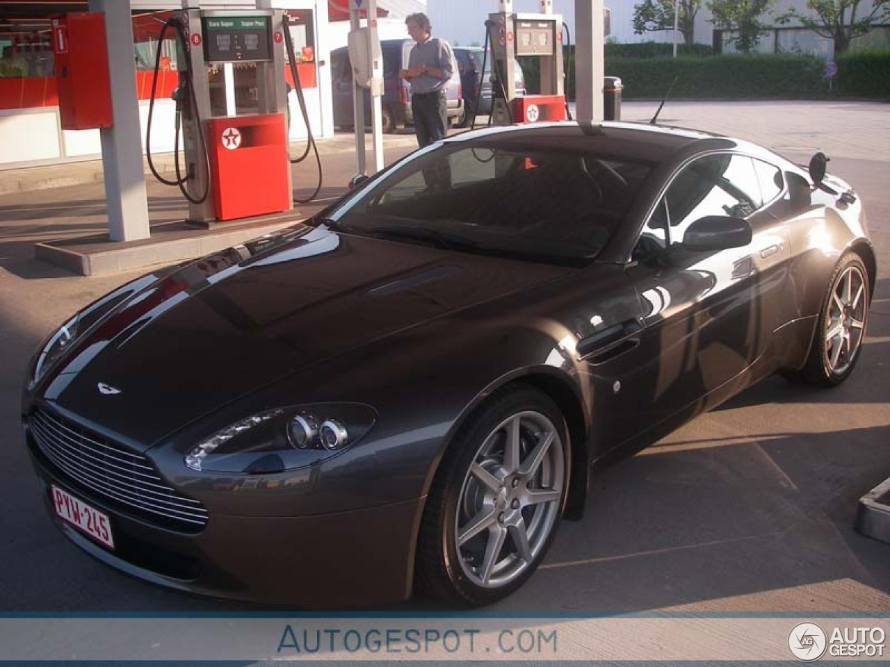 Aston Martin V8 Vantage