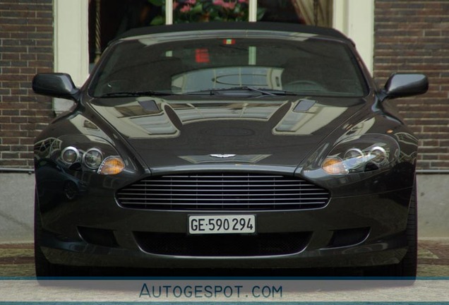 Aston Martin DB9 Volante