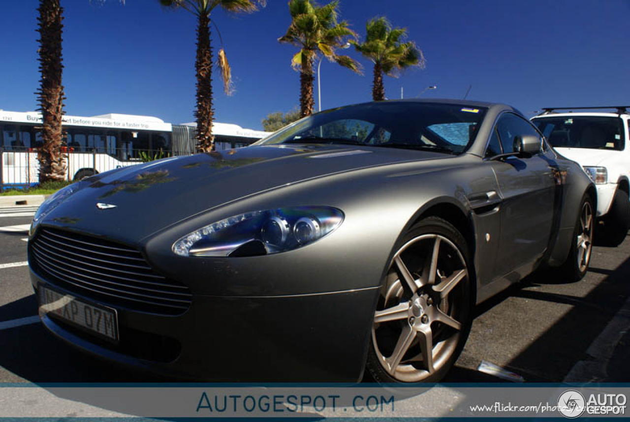 Aston Martin V8 Vantage