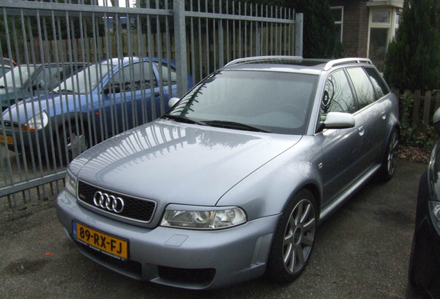 Audi RS4 Avant B5