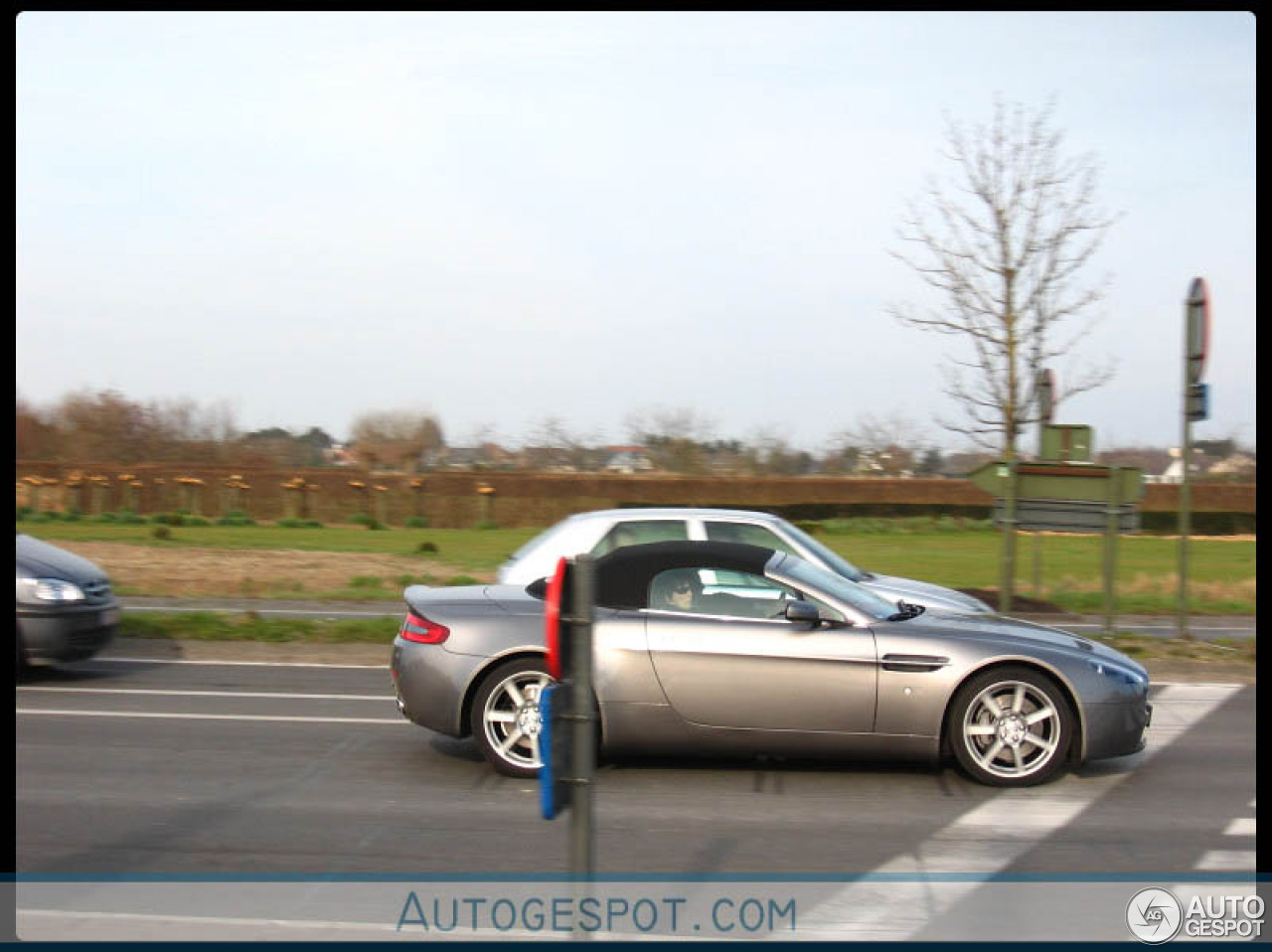 Aston Martin V8 Vantage Roadster