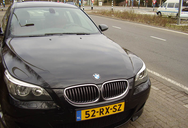 BMW M5 E60 2005