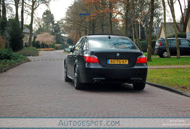 BMW M5 E60 2005