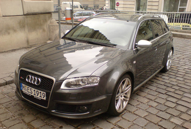 Audi RS4 Avant B7