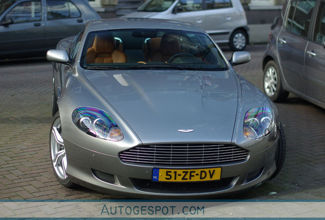 Aston Martin DB9