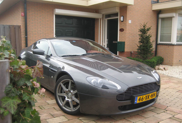 Aston Martin V8 Vantage