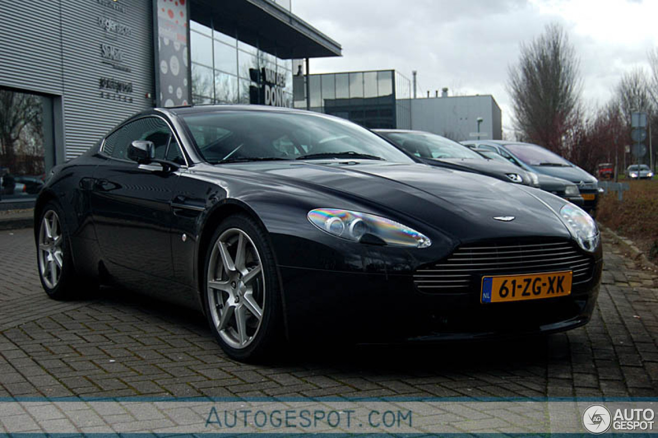 Aston Martin V8 Vantage