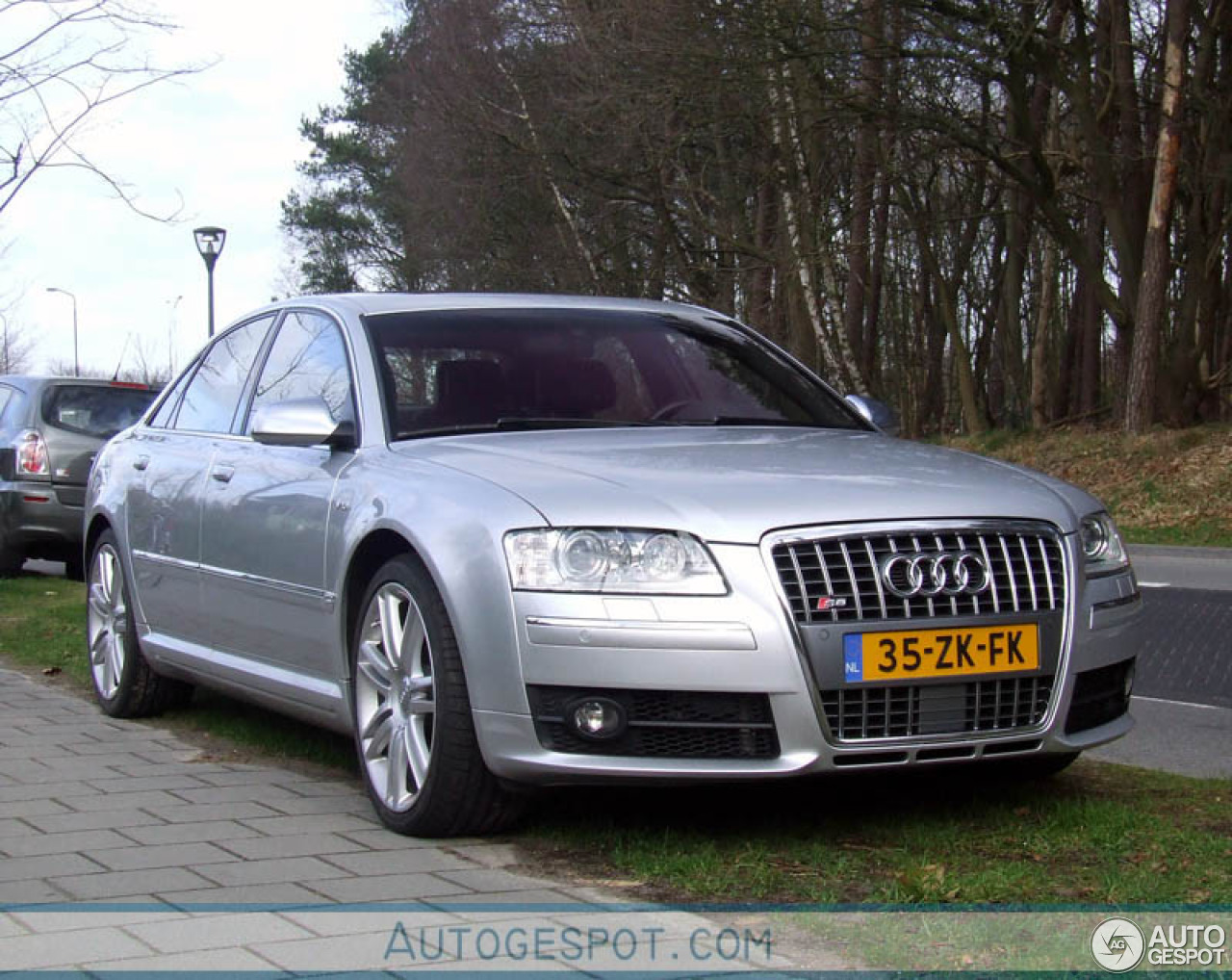 Audi S8 D3