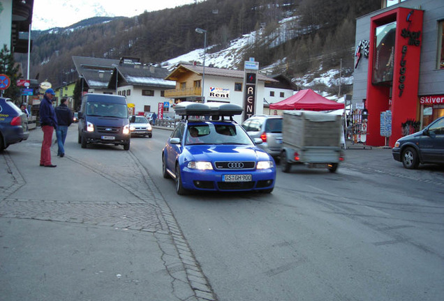 Audi RS4 Avant B5