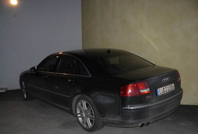 Audi S8 D3