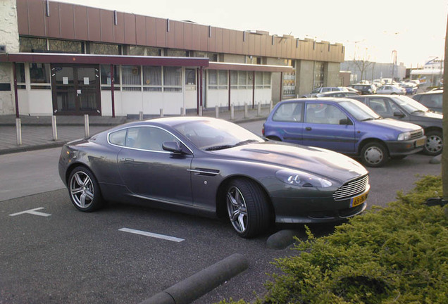 Aston Martin DB9