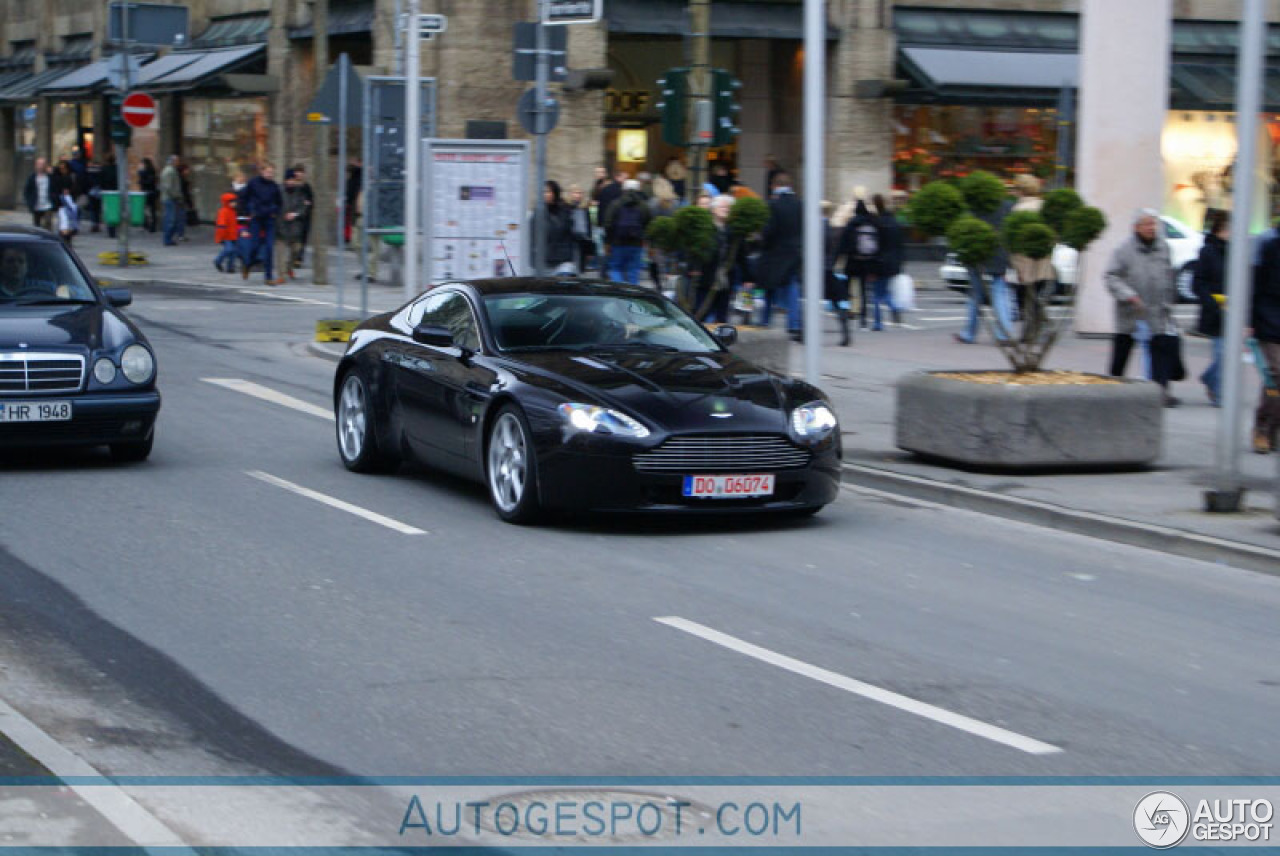 Aston Martin V8 Vantage