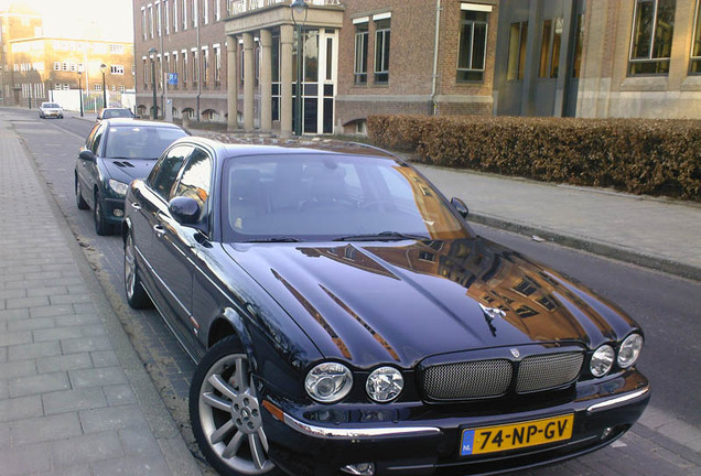 Jaguar XJR