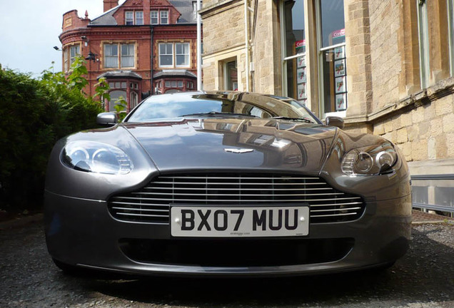 Aston Martin V8 Vantage