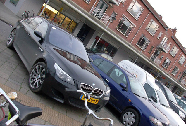 BMW M5 E60 2005