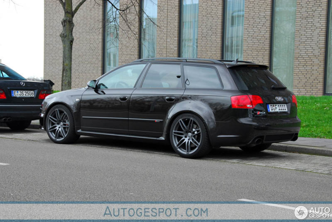 Audi RS4 Avant B7