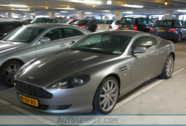 Aston Martin DB9