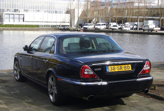 Jaguar Super V8 Portfolio