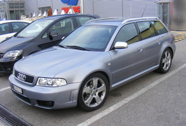 Audi RS4 Avant B5