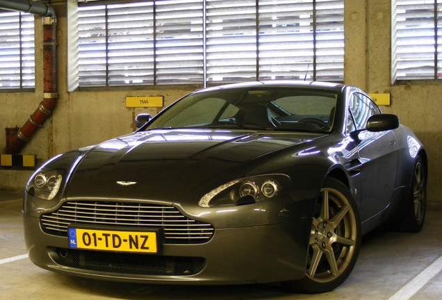 Aston Martin V8 Vantage