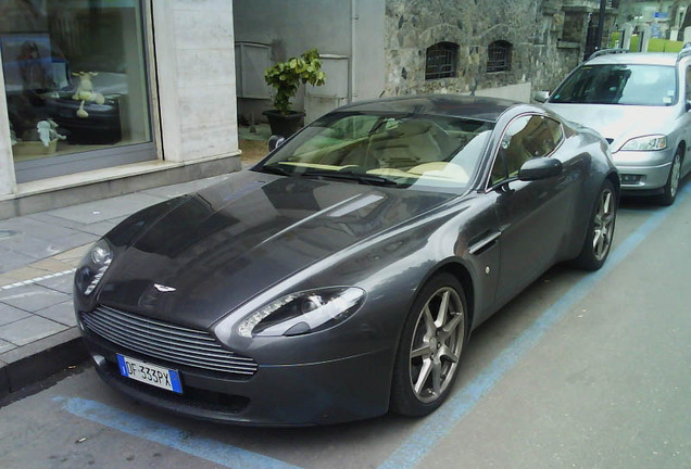 Aston Martin V8 Vantage