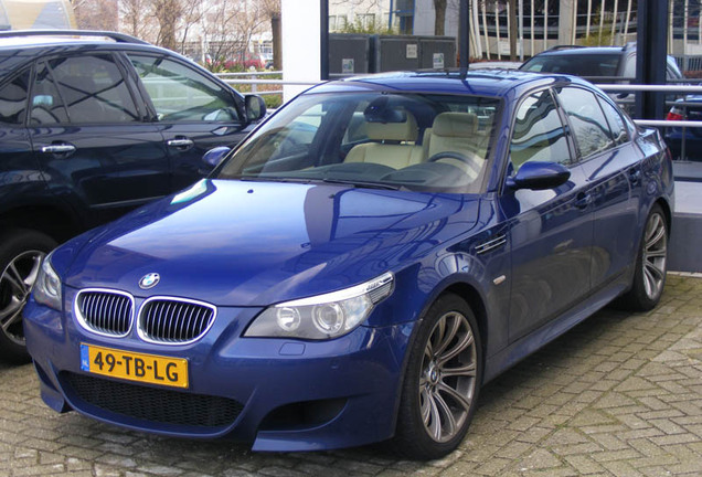 BMW M5 E60 2005