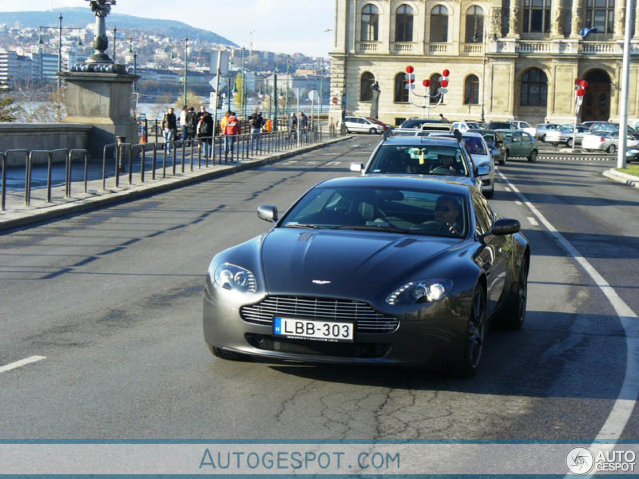 Aston Martin V8 Vantage