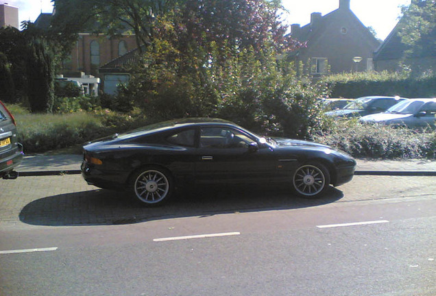 Aston Martin DB7