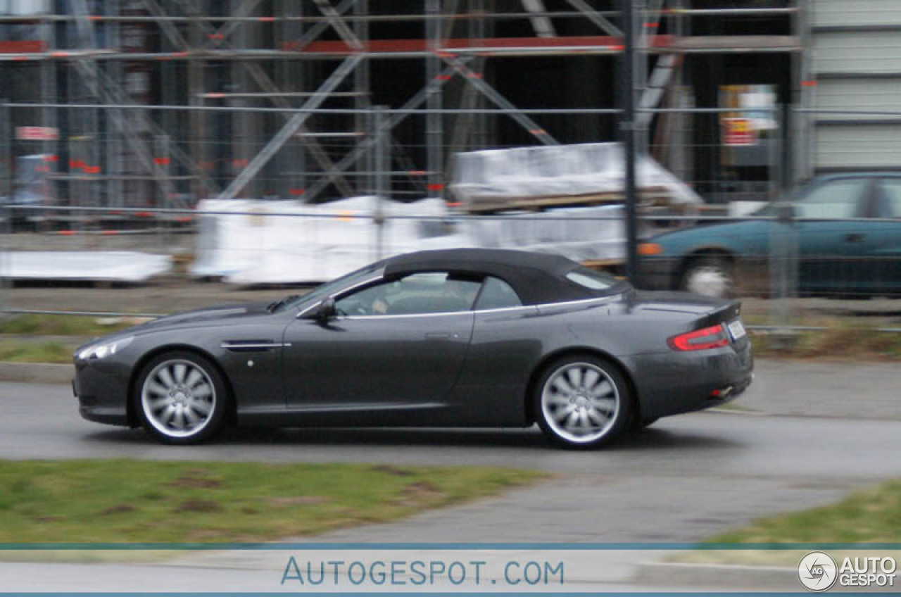 Aston Martin DB9 Volante