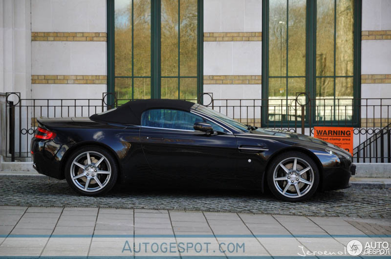 Aston Martin V8 Vantage Roadster