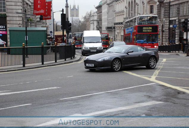 Aston Martin DB9