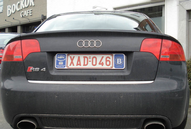 Audi RS4 Sedan