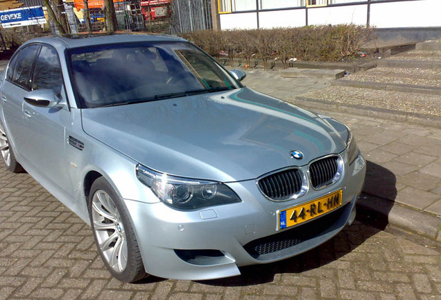 BMW M5 E60 2005