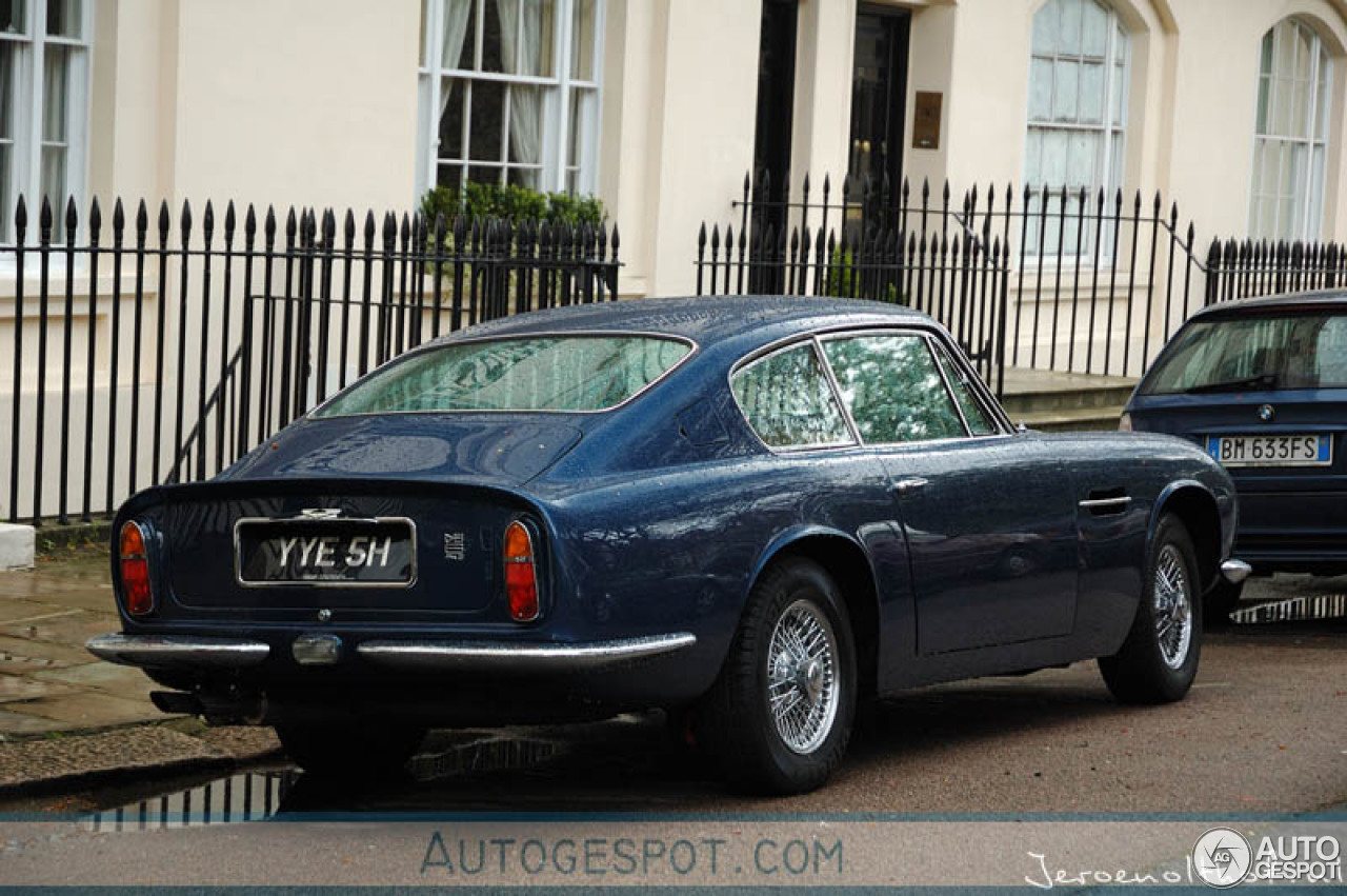 Aston Martin DB6 MKII