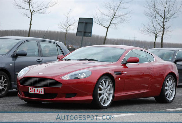 Aston Martin DB9