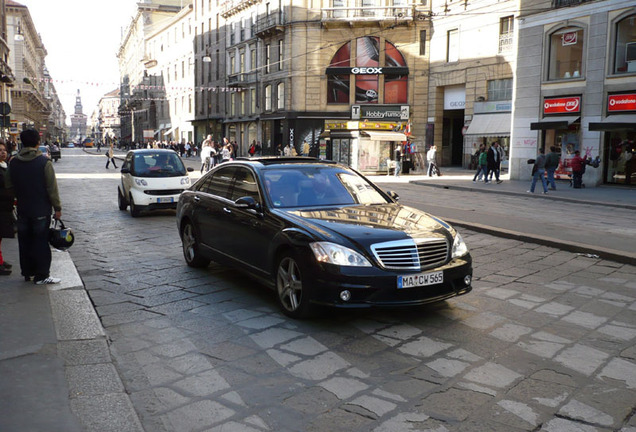 Mercedes-Benz S 65 AMG V221