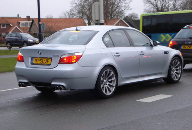 BMW M5 E60 2005