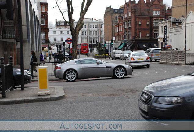 Aston Martin V8 Vantage