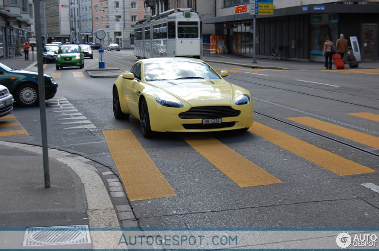 Aston Martin V8 Vantage