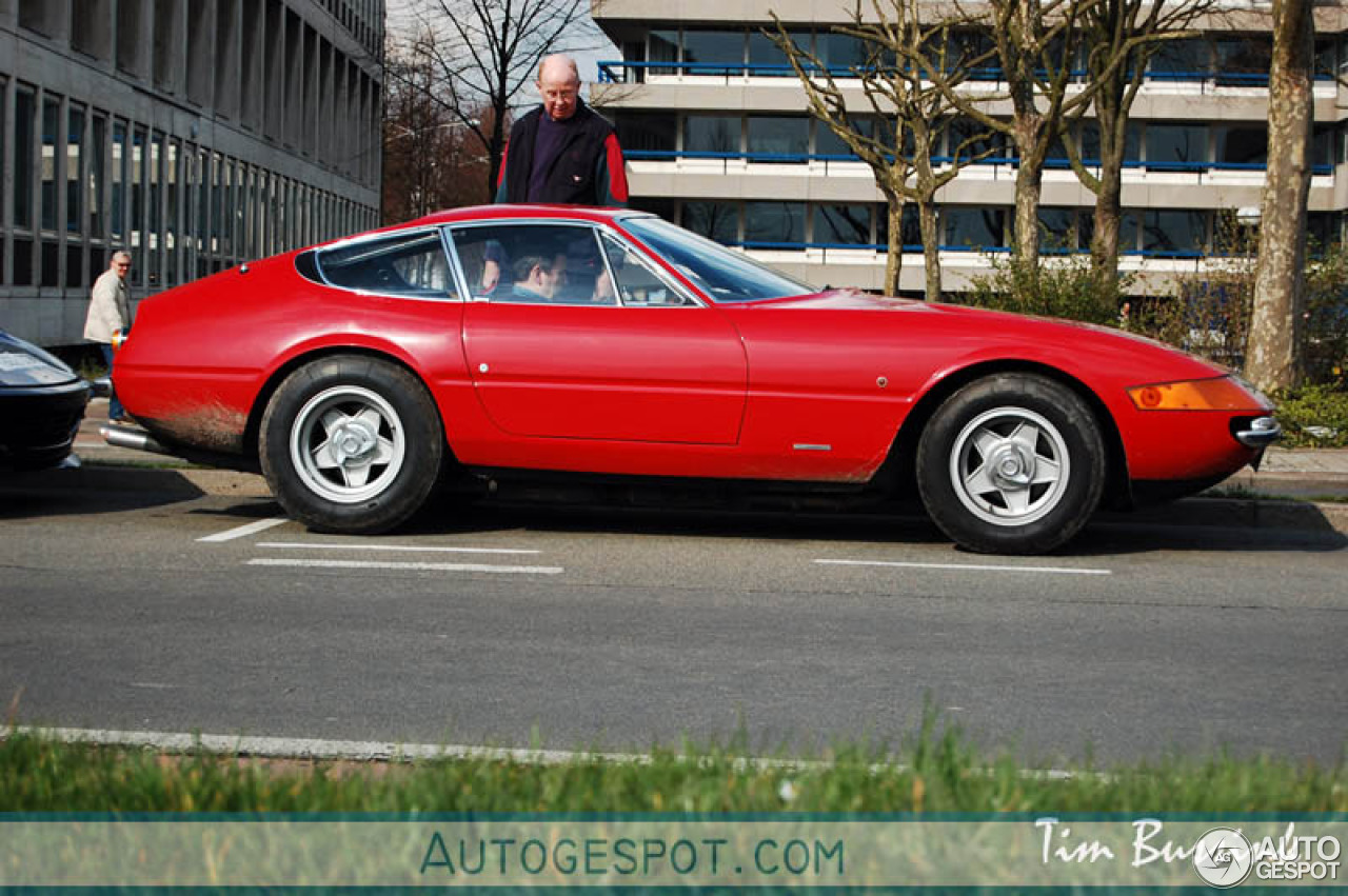 Ferrari 365 GTB/4 Daytona