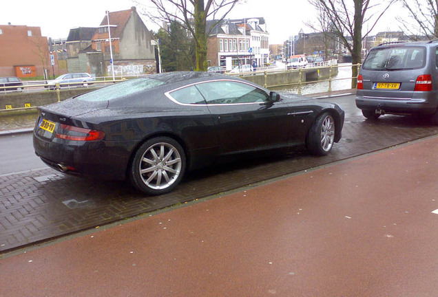 Aston Martin DB9