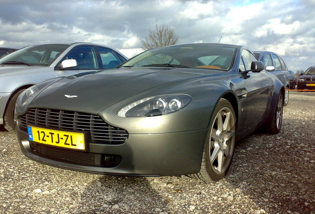 Aston Martin V8 Vantage