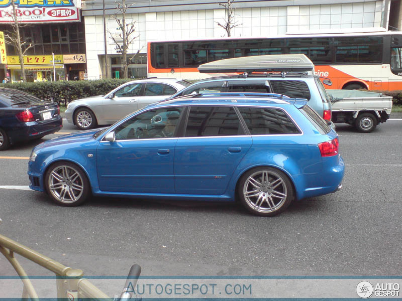 Audi RS4 Avant B7