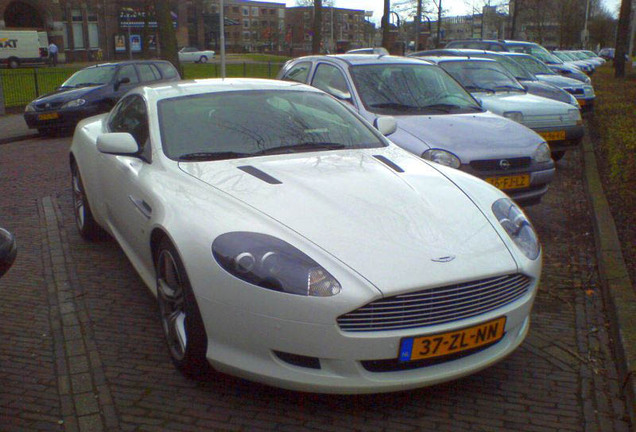 Aston Martin DB9