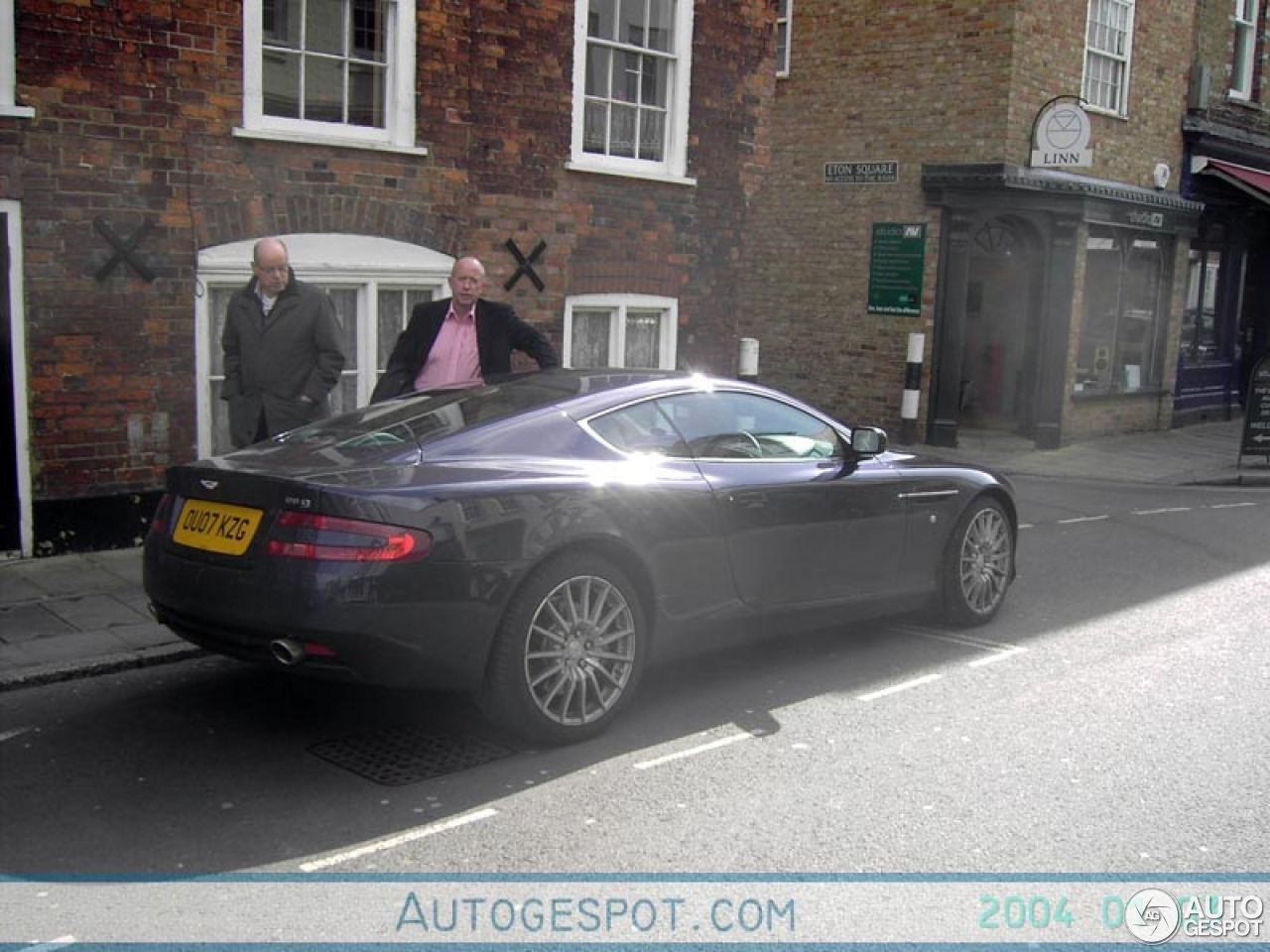 Aston Martin DB9