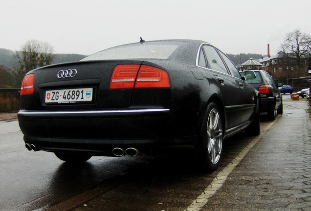 Audi S8 D3