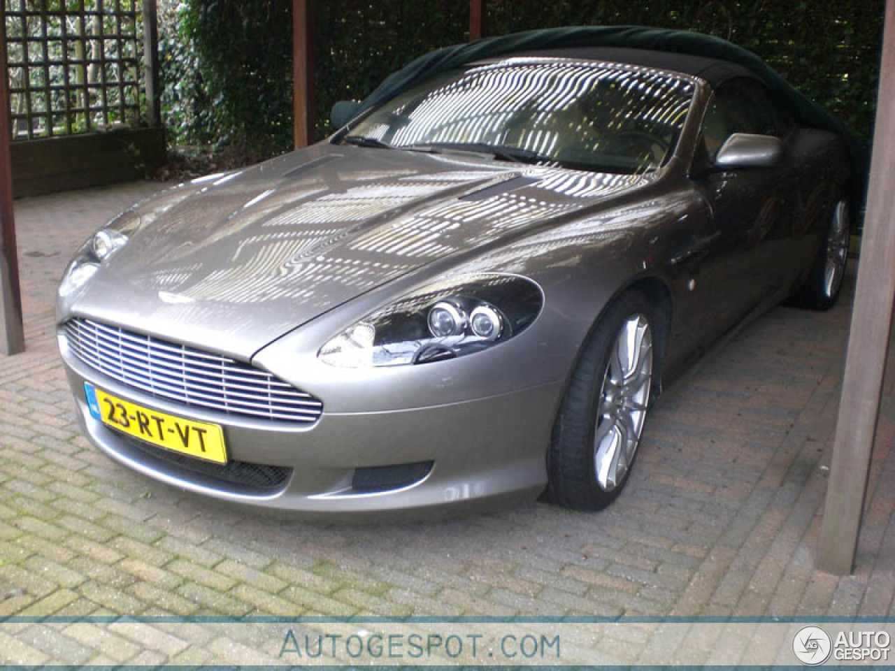 Aston Martin DB9 Volante