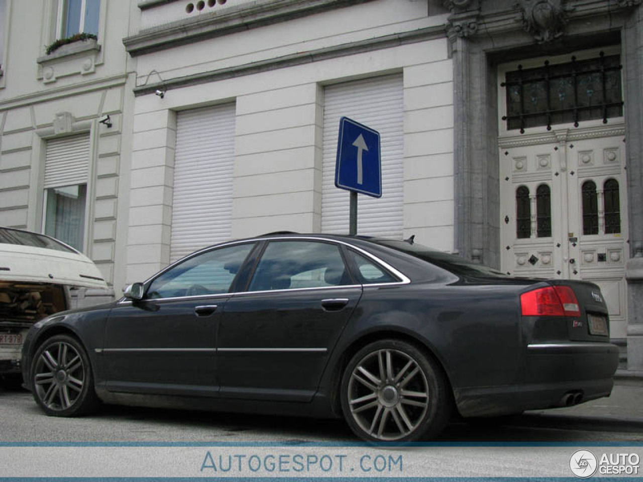 Audi S8 D3