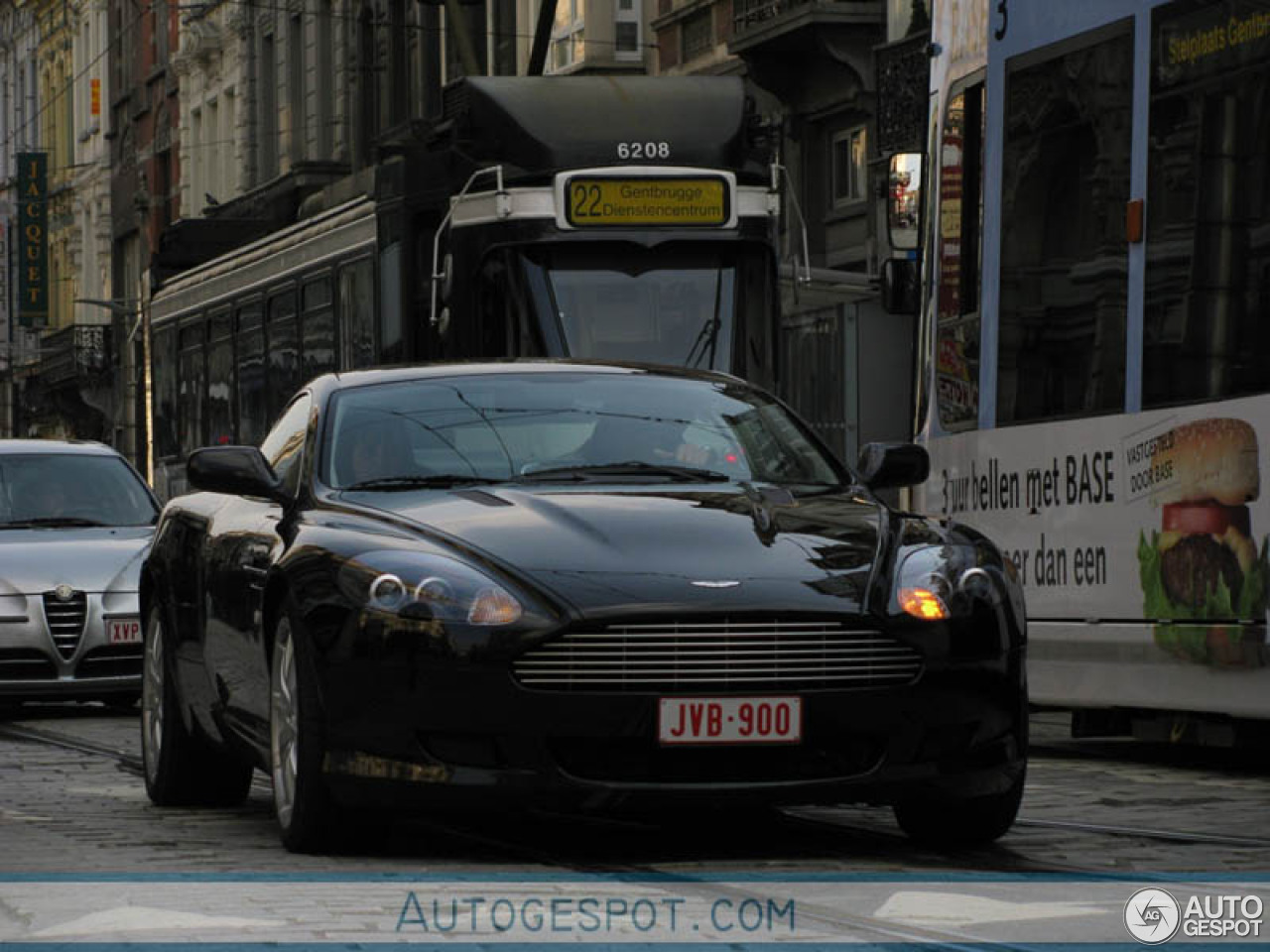 Aston Martin DB9